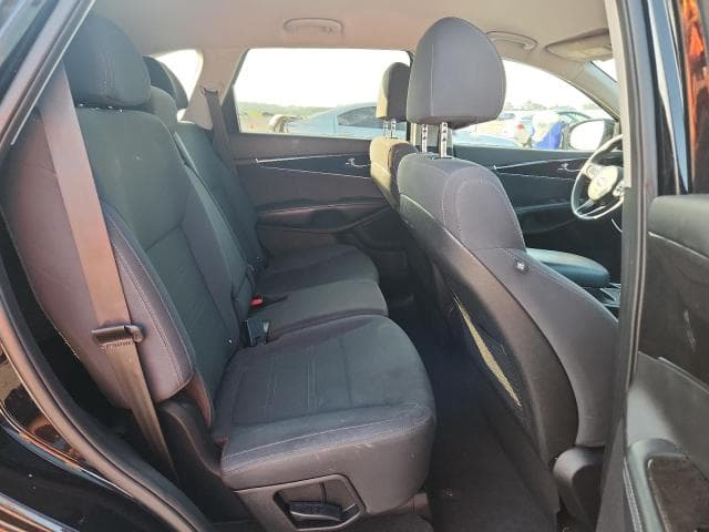 2018 KIA SORENTO LX V6 11