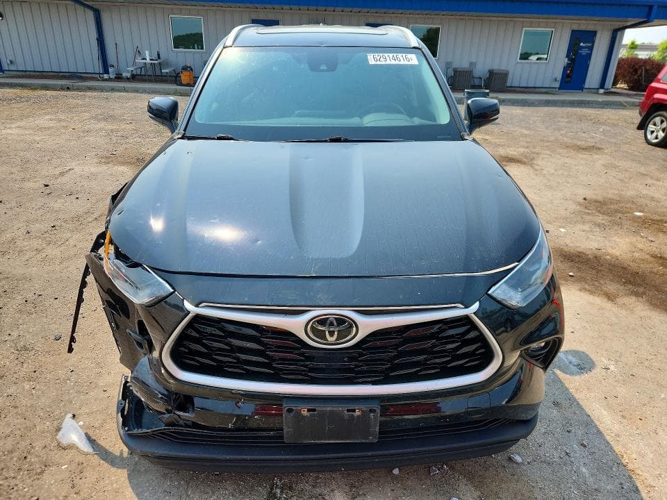 2022 TOYOTA HIGHLANDER XLE 5