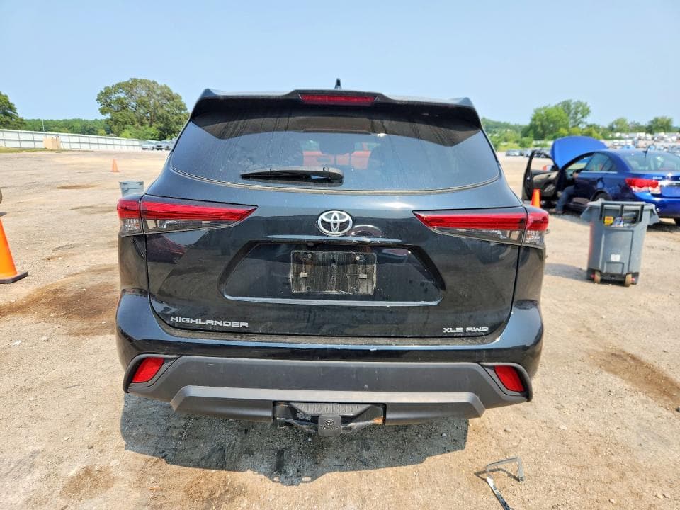2022 TOYOTA HIGHLANDER XLE 6