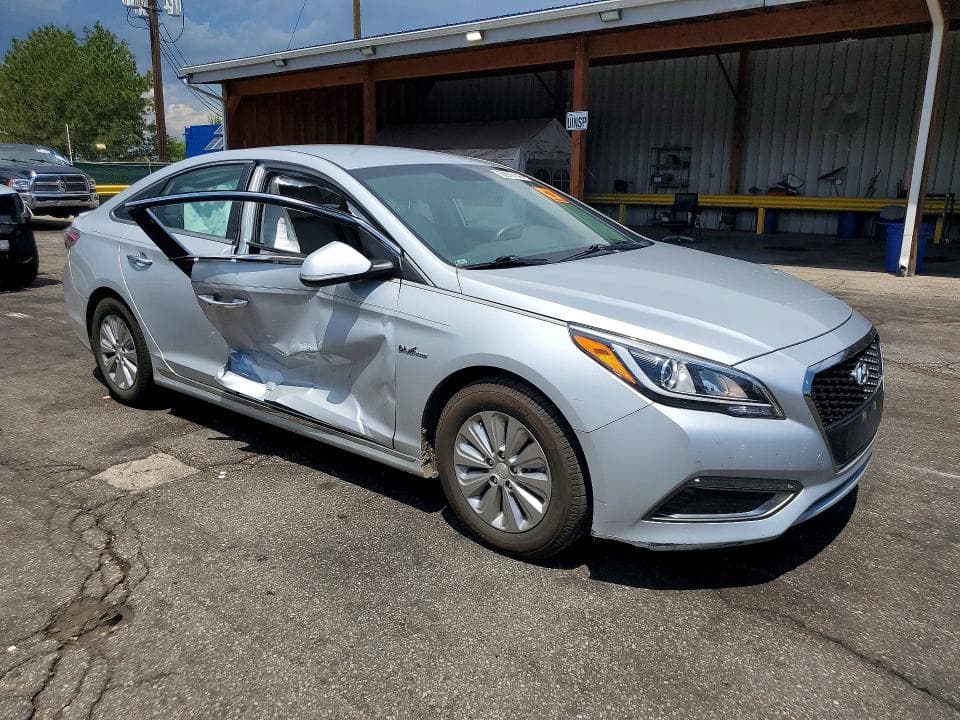 2017 HYUNDAI SONATA HYBRID SE 4