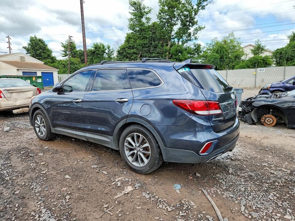 2017 HYUNDAI SANTA FE SE 2