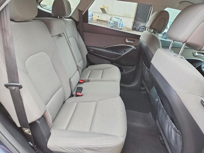 2017 HYUNDAI SANTA FE SE 11