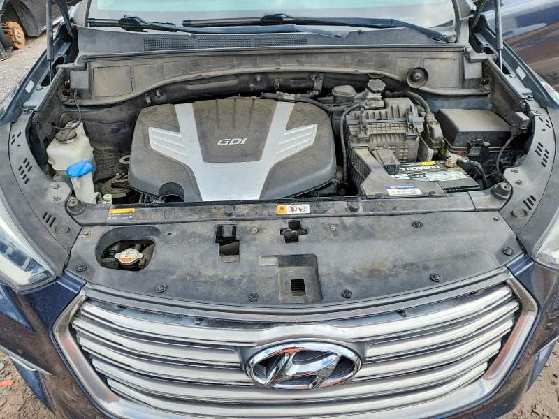 2017 HYUNDAI SANTA FE SE 12