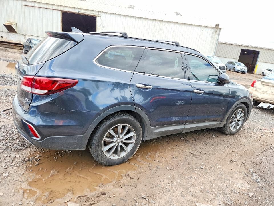 2017 HYUNDAI SANTA FE SE 3