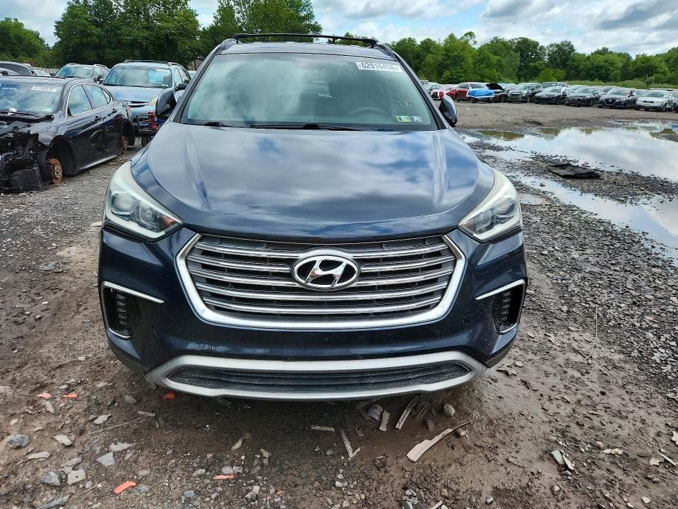 2017 HYUNDAI SANTA FE SE 5