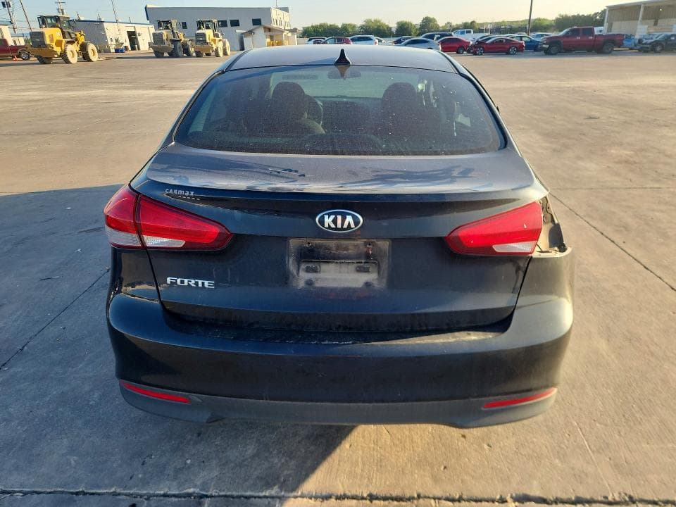 2017 KIA FORTE LX 6