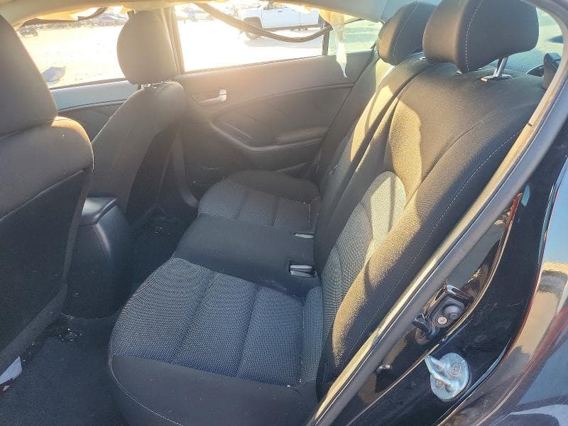 2017 KIA FORTE LX 10