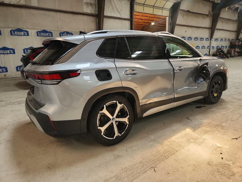 2026 VOLKSWAGEN TIGUAN SE 3