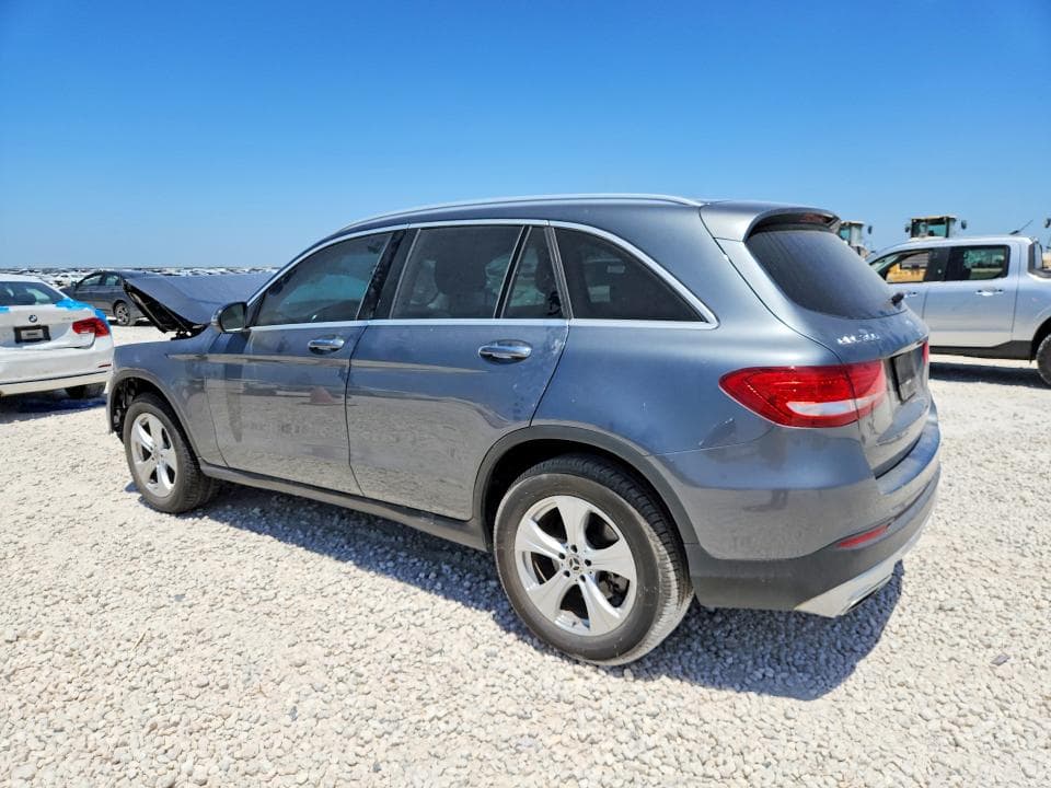 2018 MERCEDES-BENZ GLC 300 2