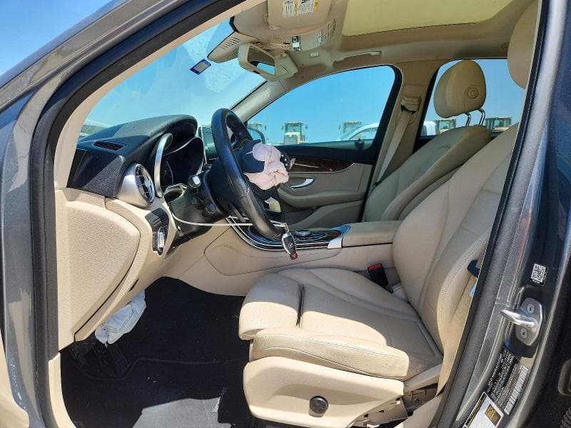 2018 MERCEDES-BENZ GLC 300 7