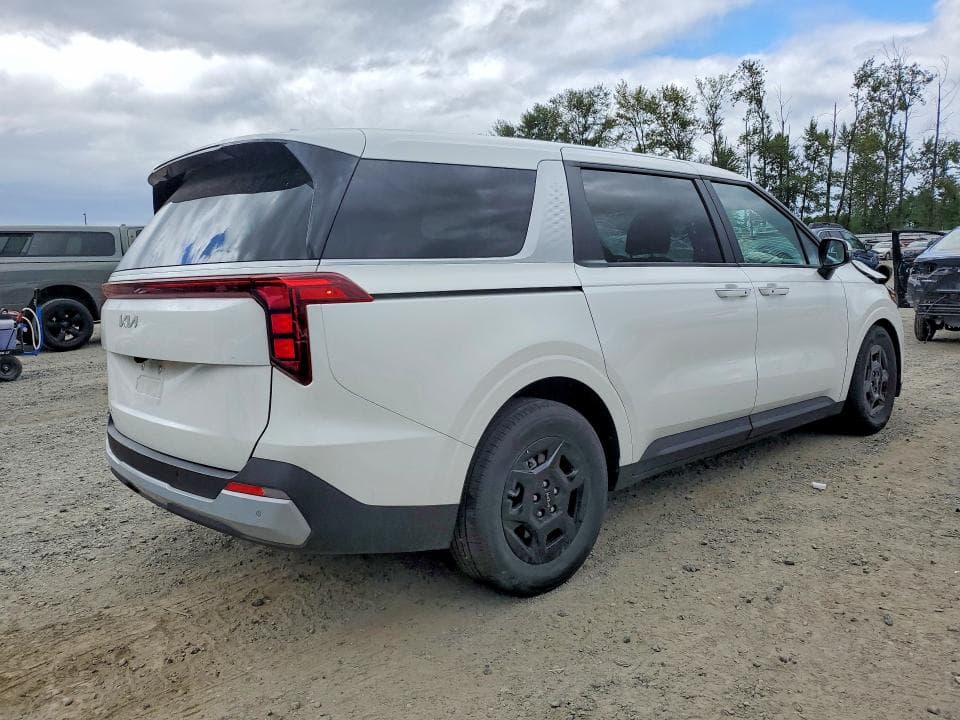 2026 KIA CARNIVAL LXS 3