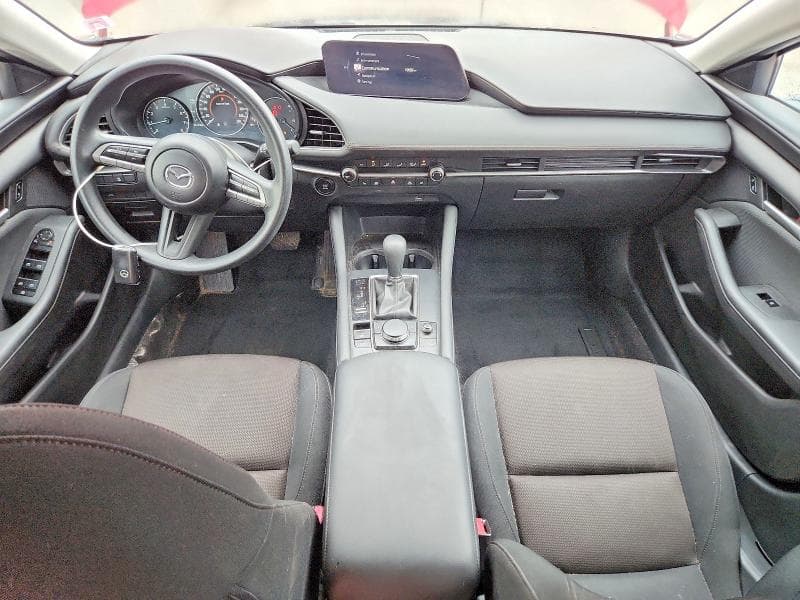 2021 MAZDA 3 SELECT 8