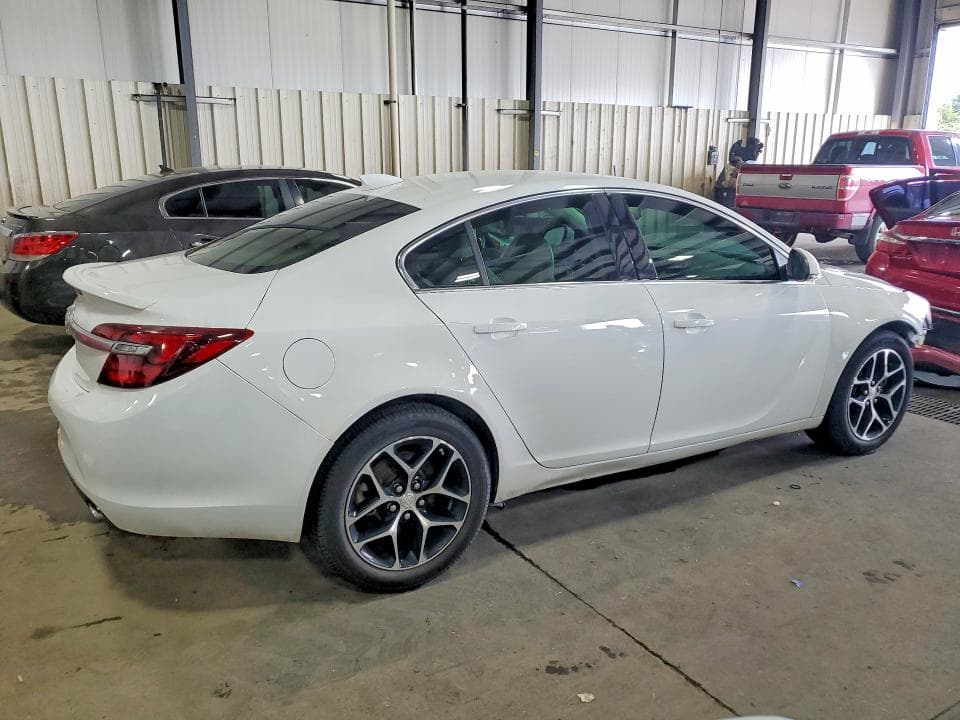 2017 BUICK REGAL SPORT TOURING 3