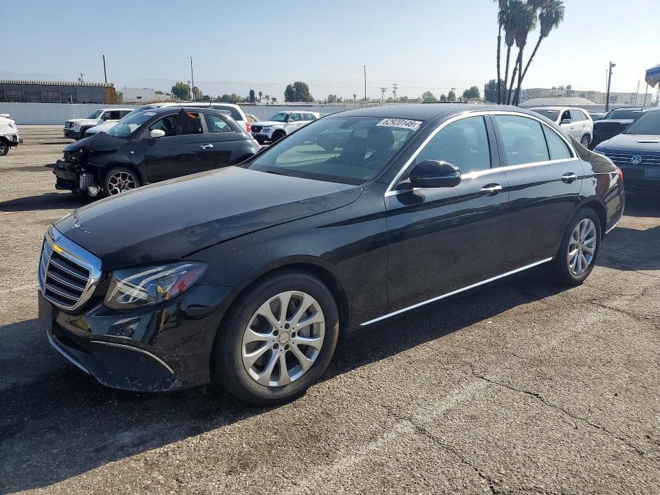 2017 MERCEDES-BENZ E 300 - 1