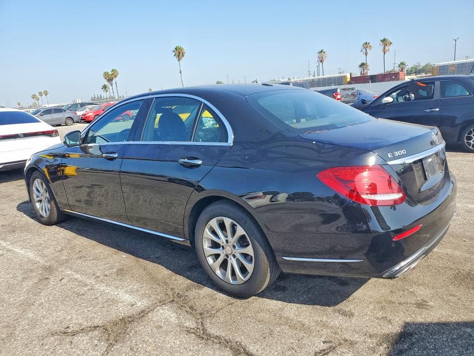 2017 MERCEDES-BENZ E 300 2