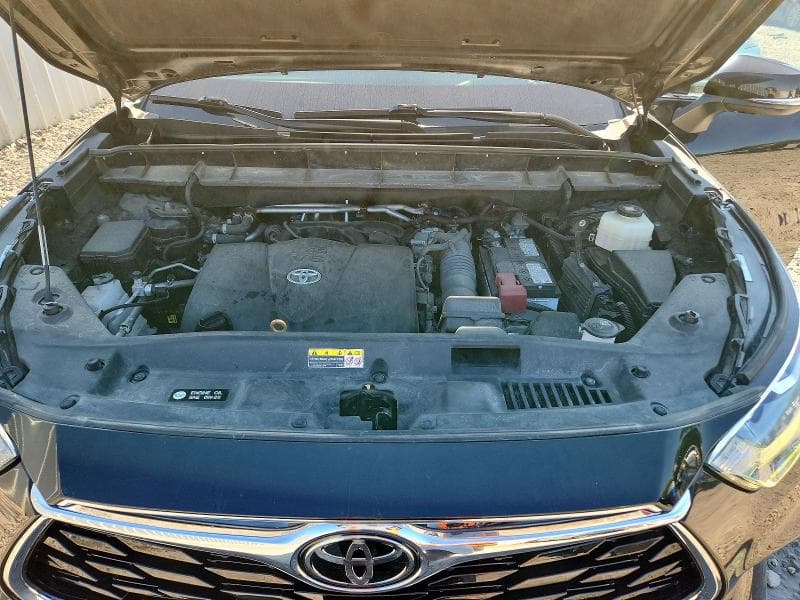 2022 TOYOTA HIGHLANDER PLATINUM 12