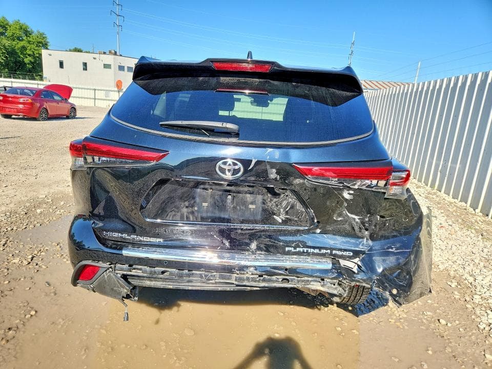 2022 TOYOTA HIGHLANDER PLATINUM 6