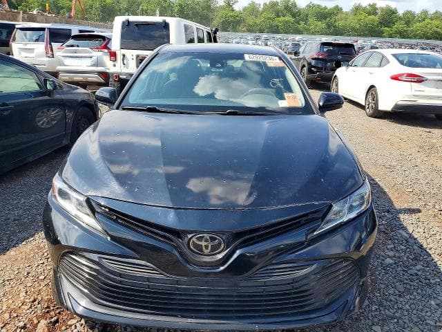2018 TOYOTA CAMRY LE 5