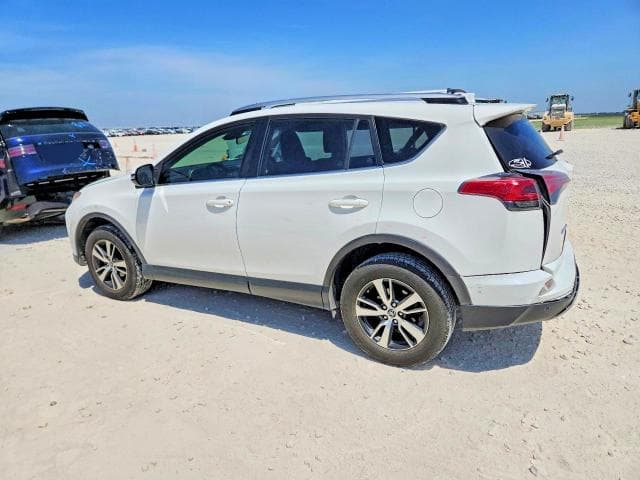 2018 TOYOTA RAV4 XLE 2