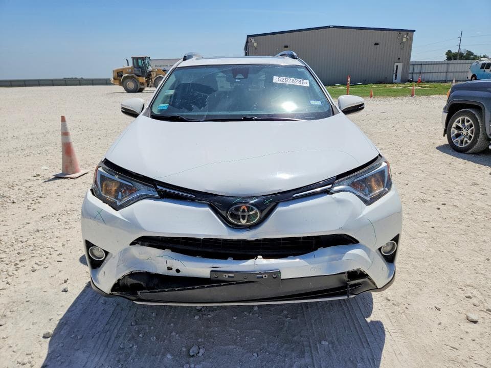 2018 TOYOTA RAV4 XLE 5