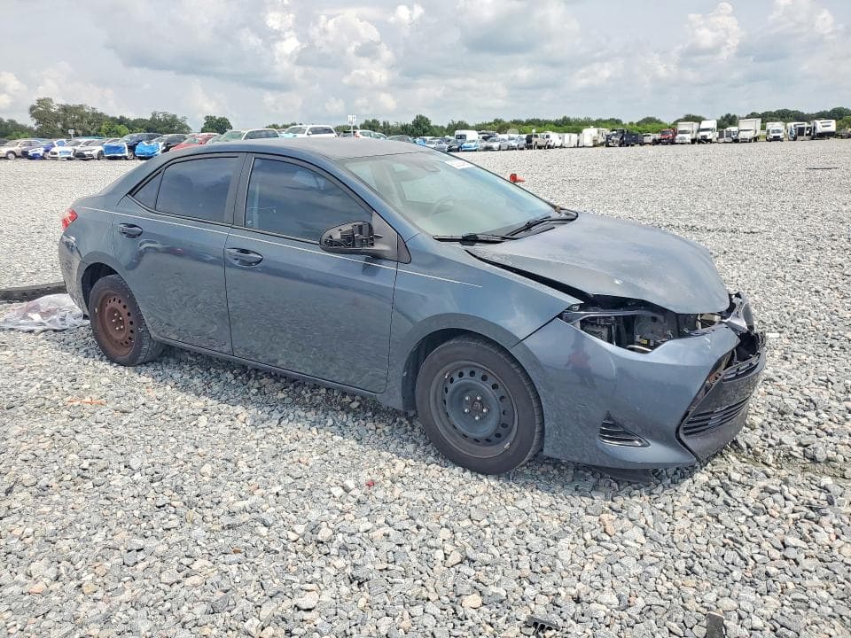 2017 TOYOTA COROLLA LE 4