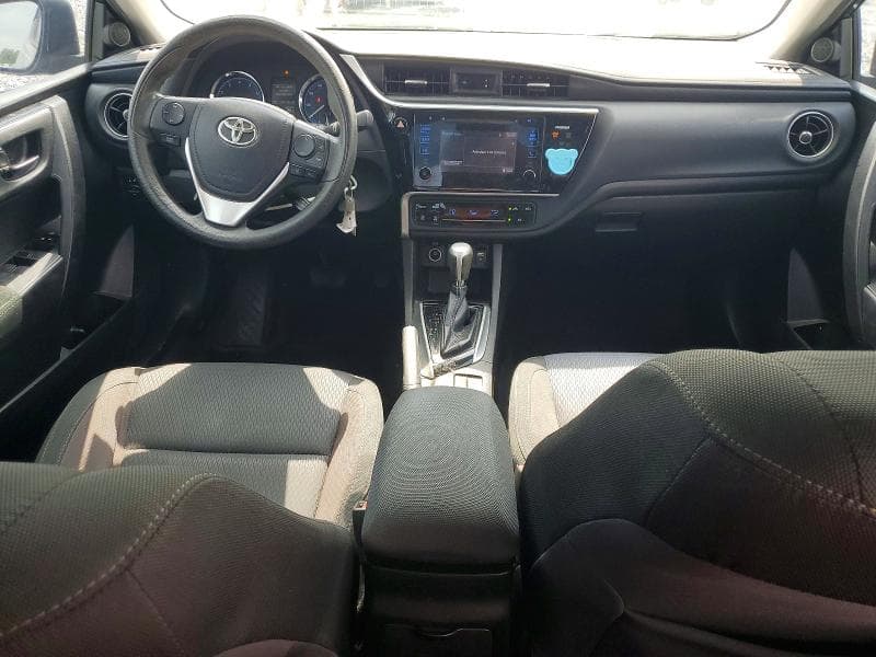 2017 TOYOTA COROLLA LE 8