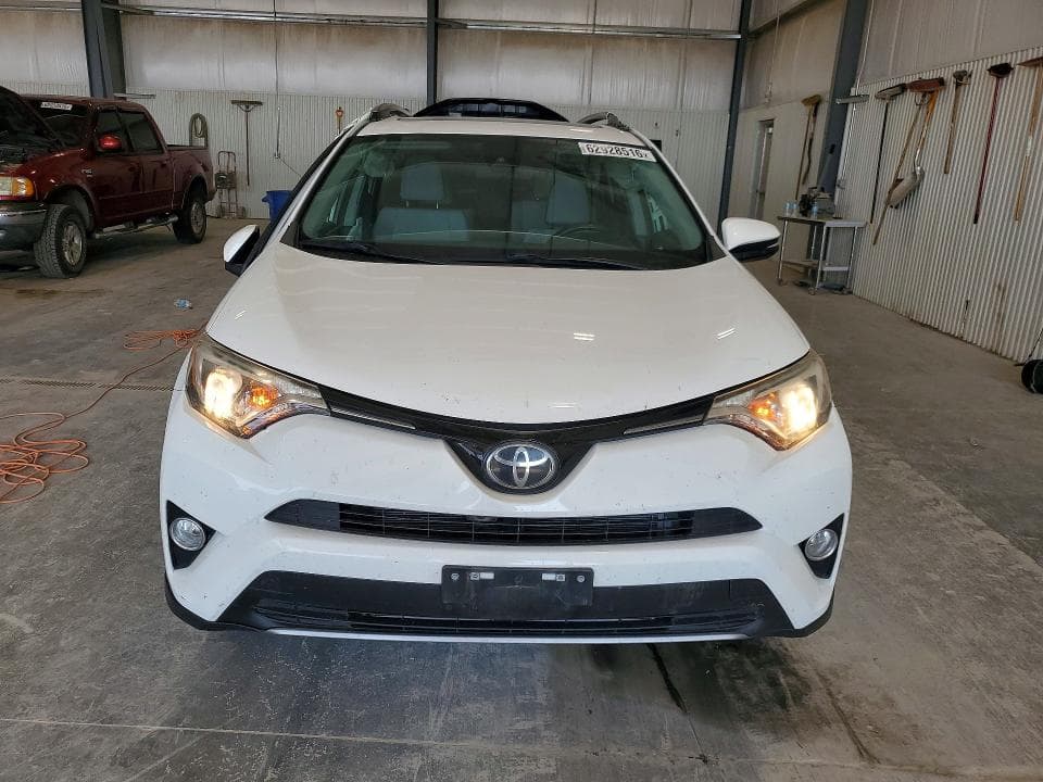 2018 TOYOTA RAV4 XLE 5