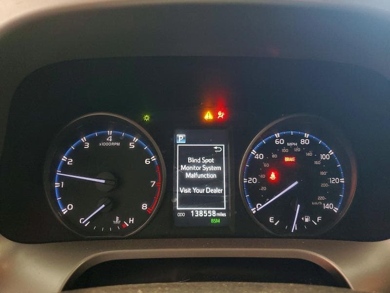 2018 TOYOTA RAV4 XLE 9
