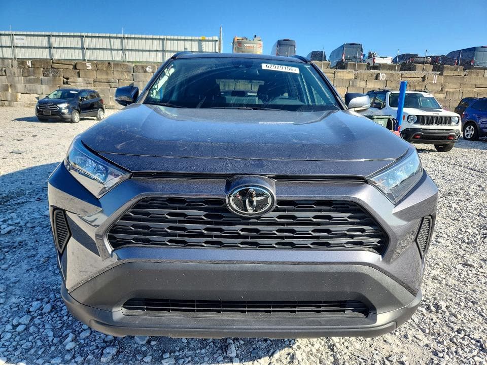 2019 TOYOTA RAV4 LE 5