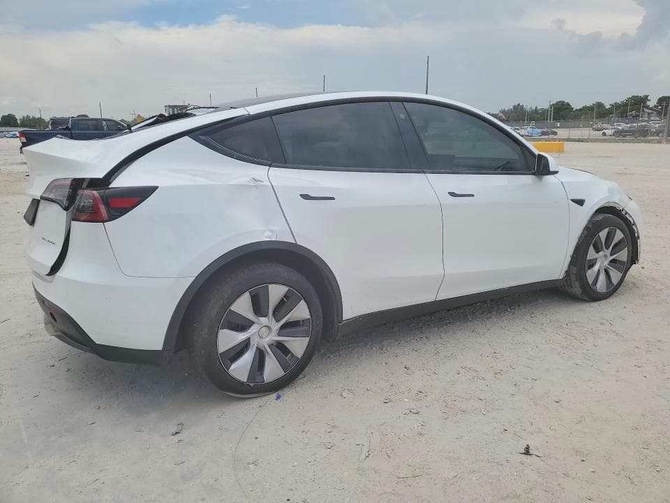 2023 TESLA MODEL Y 3
