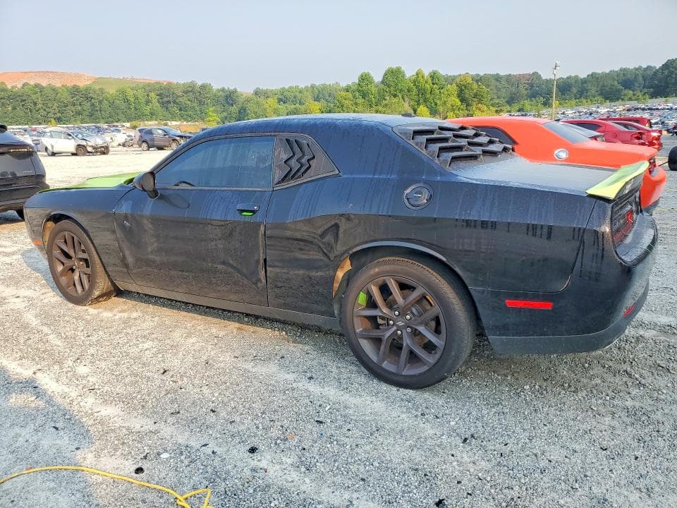 2021 DODGE CHALLENGER SXT 2