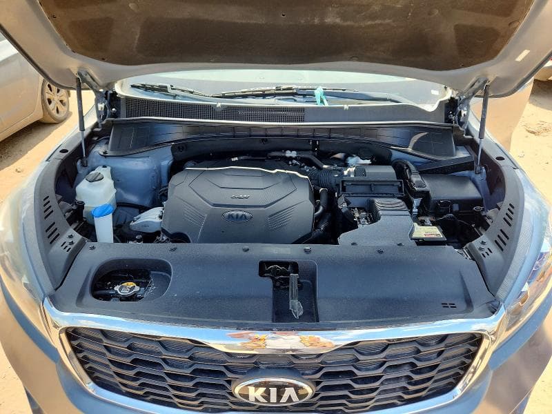 2020 KIA SORENTO S 12