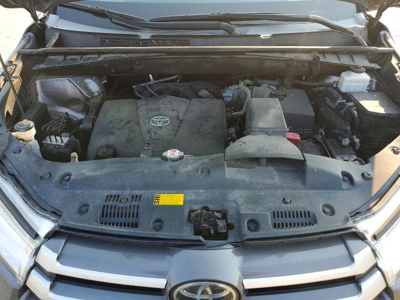 2019 TOYOTA HIGHLANDER XLE 12