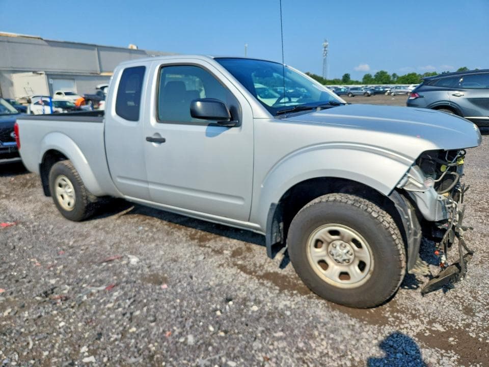 2018 NISSAN FRONTIER S 4