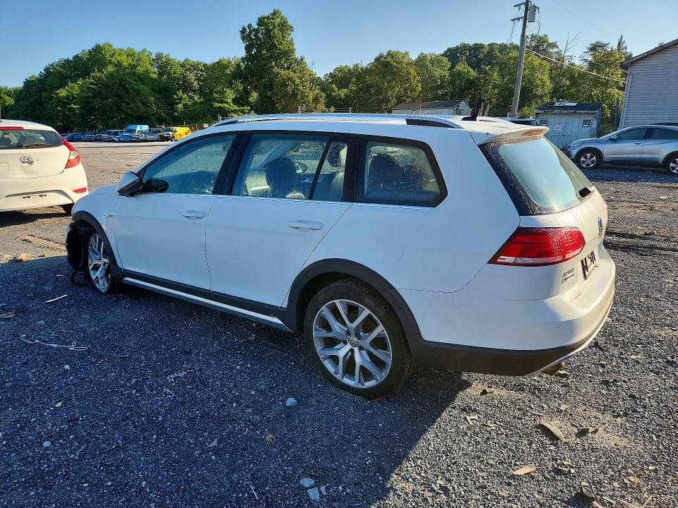 2019 VOLKSWAGEN GOLF ALLTRACK S 2