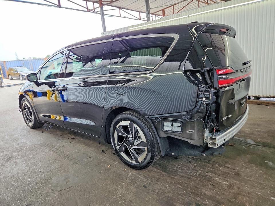 2027 CHRYSLER PACIFICA LIMITED LIMITED 3