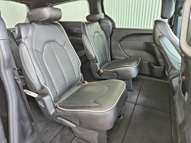 2027 CHRYSLER PACIFICA LIMITED LIMITED 12