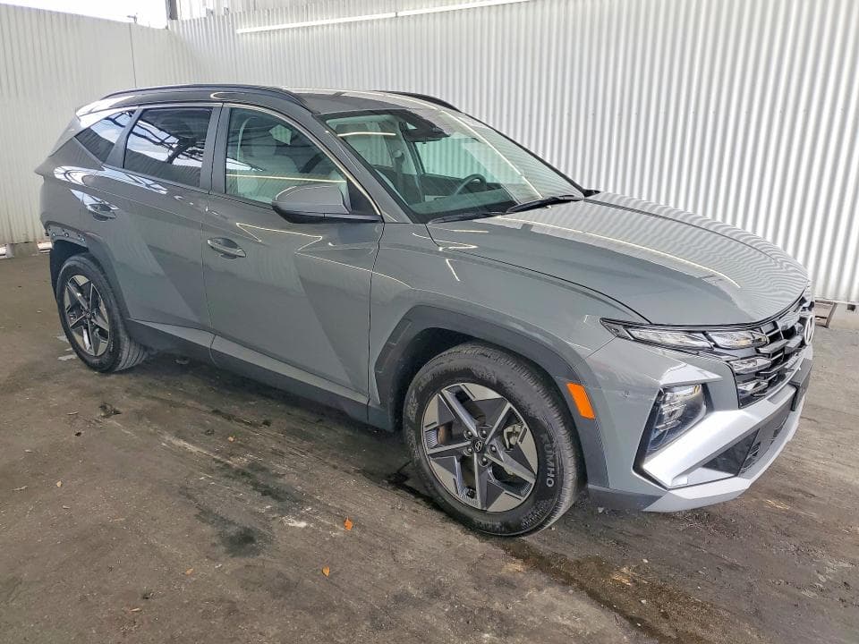 2026 HYUNDAI TUCSON SEL 4