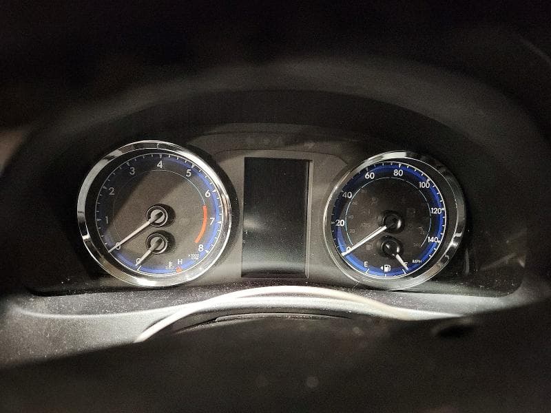 2019 TOYOTA COROLLA SE 9