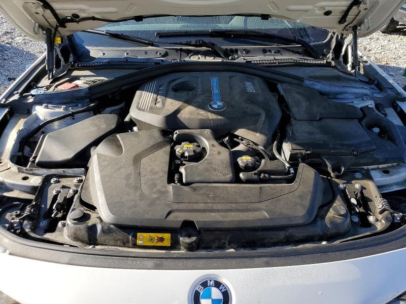 2017 BMW 330E 11
