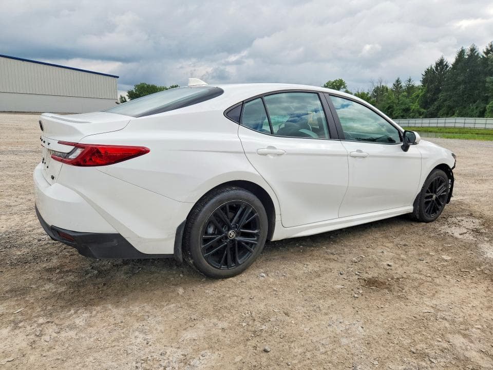 2025 TOYOTA CAMRY SE 3