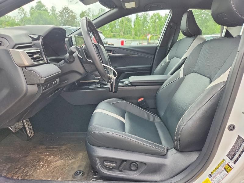 2025 TOYOTA CAMRY SE 7