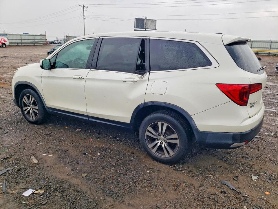 2017 HONDA PILOT EX 2