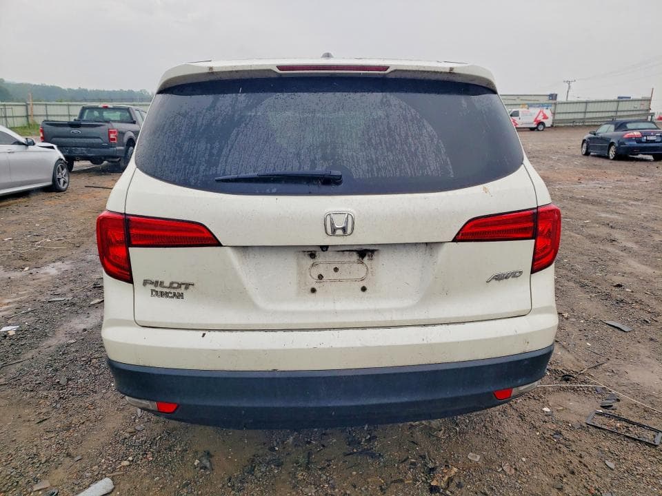 2017 HONDA PILOT EX 6