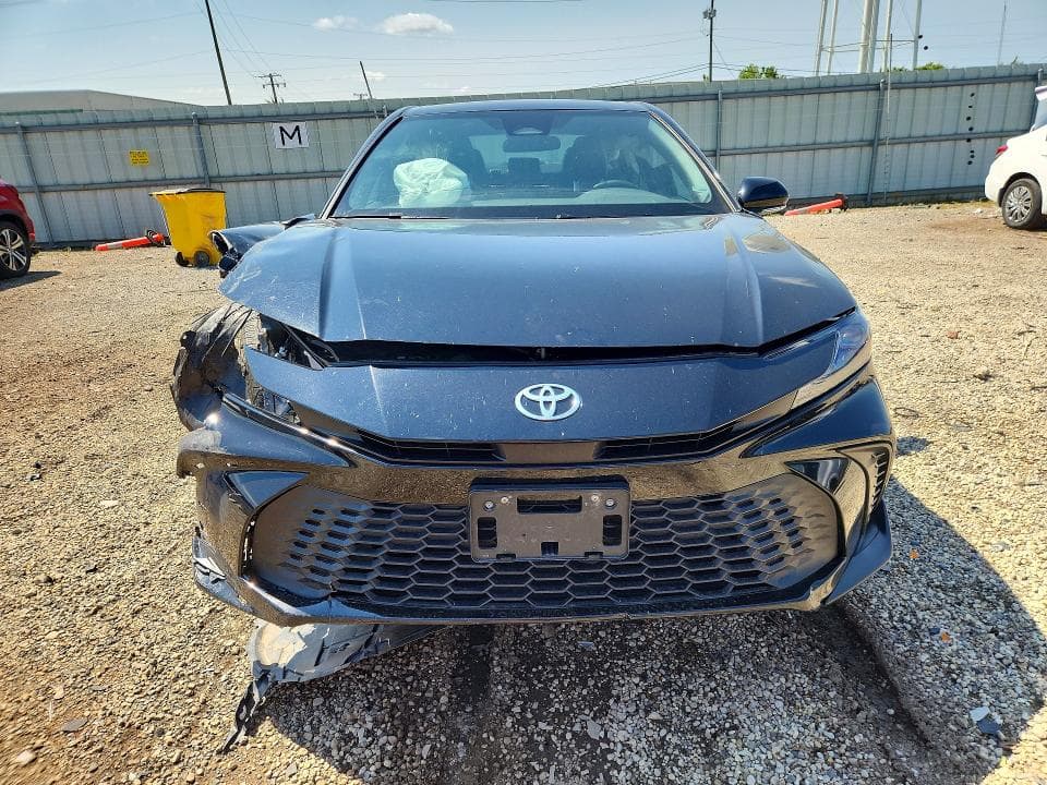 2025 TOYOTA CAMRY SE 5