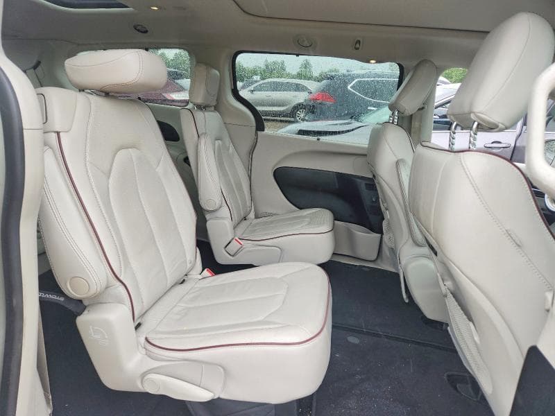 2019 CHRYSLER PACIFICA LIMITED 11