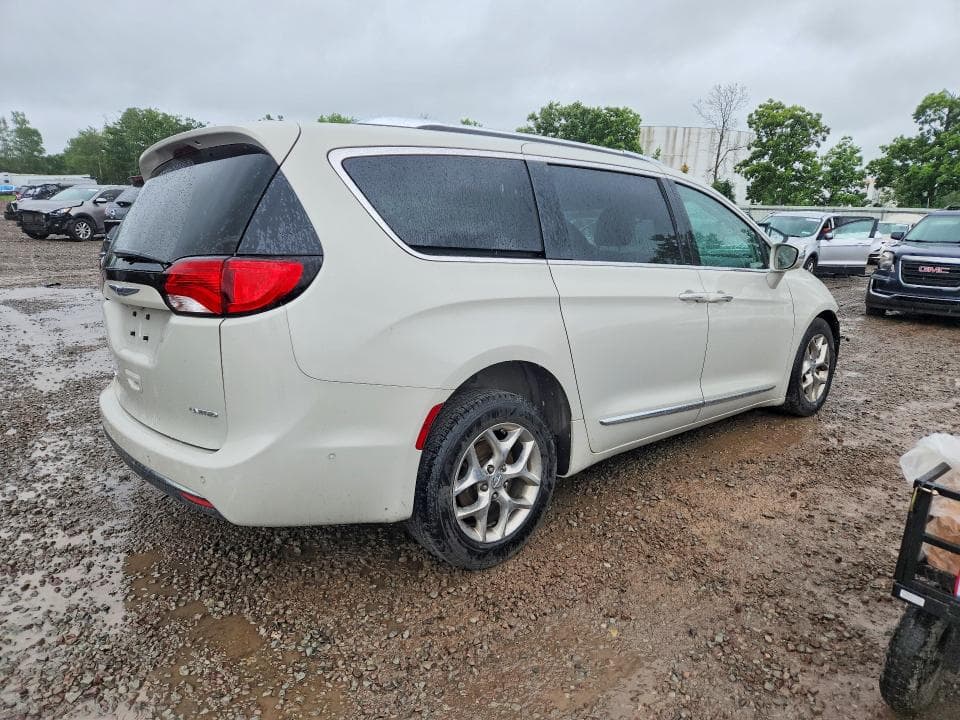 2019 CHRYSLER PACIFICA LIMITED 3