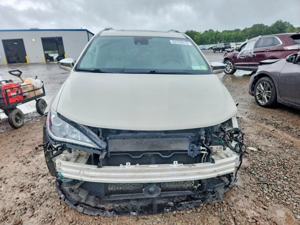 2019 CHRYSLER PACIFICA LIMITED 5