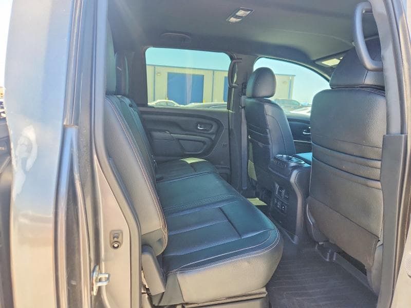 2019 NISSAN TITAN SL 10