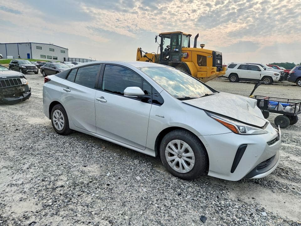 2020 TOYOTA PRIUS LE 4